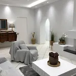 Alexandra\' S Village House