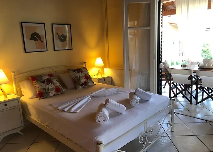 Alexandra\' S Village House