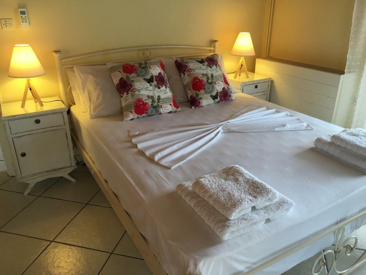 Holiday home Alexandra' S Village House *