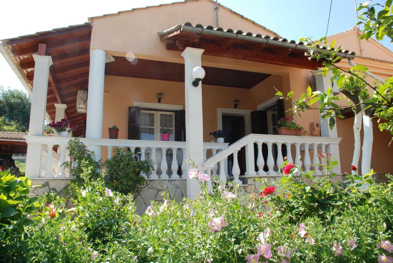Alexandra' S Village House * Kato Korakiana